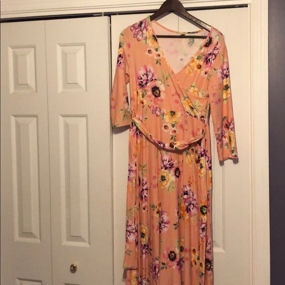 Maternity maxi dress